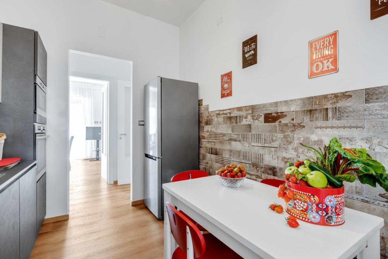 Residenza Dei Poeti - Roomy And Modern Flat Palermo Eksteriør billede
