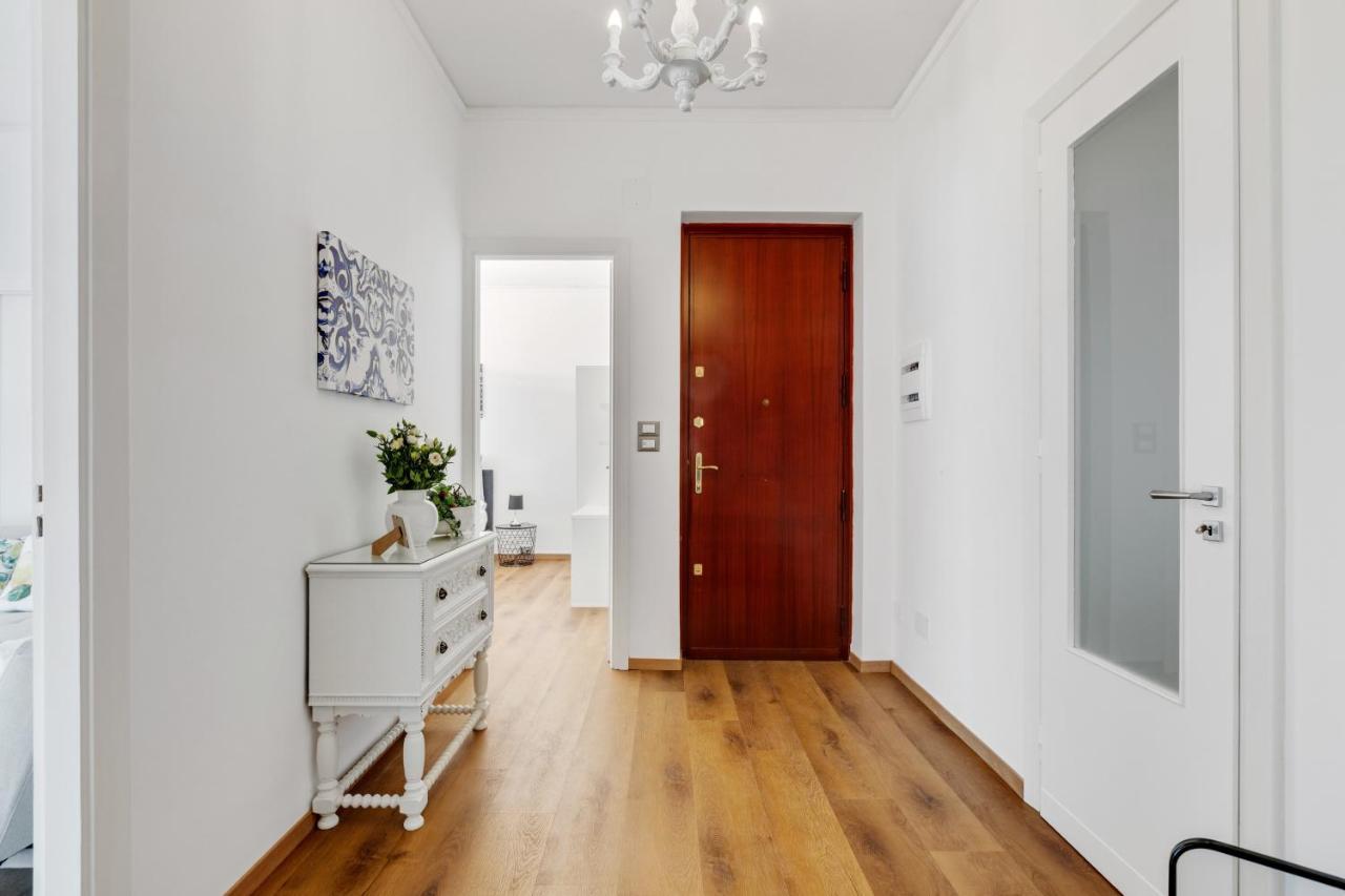 Residenza Dei Poeti - Roomy And Modern Flat Palermo Eksteriør billede
