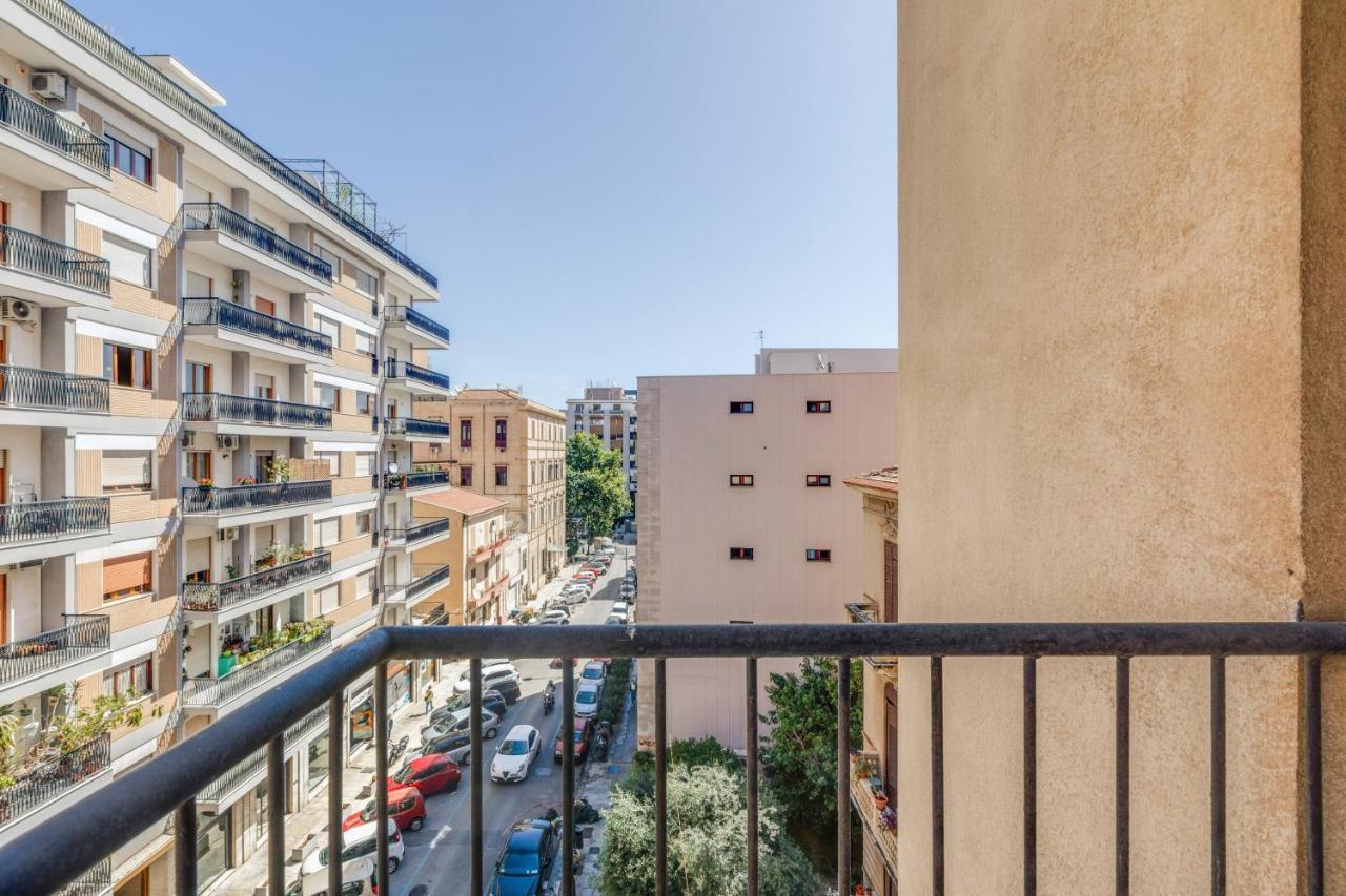 Residenza Dei Poeti - Roomy And Modern Flat Palermo Eksteriør billede