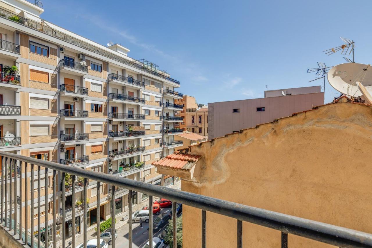 Residenza Dei Poeti - Roomy And Modern Flat Palermo Eksteriør billede