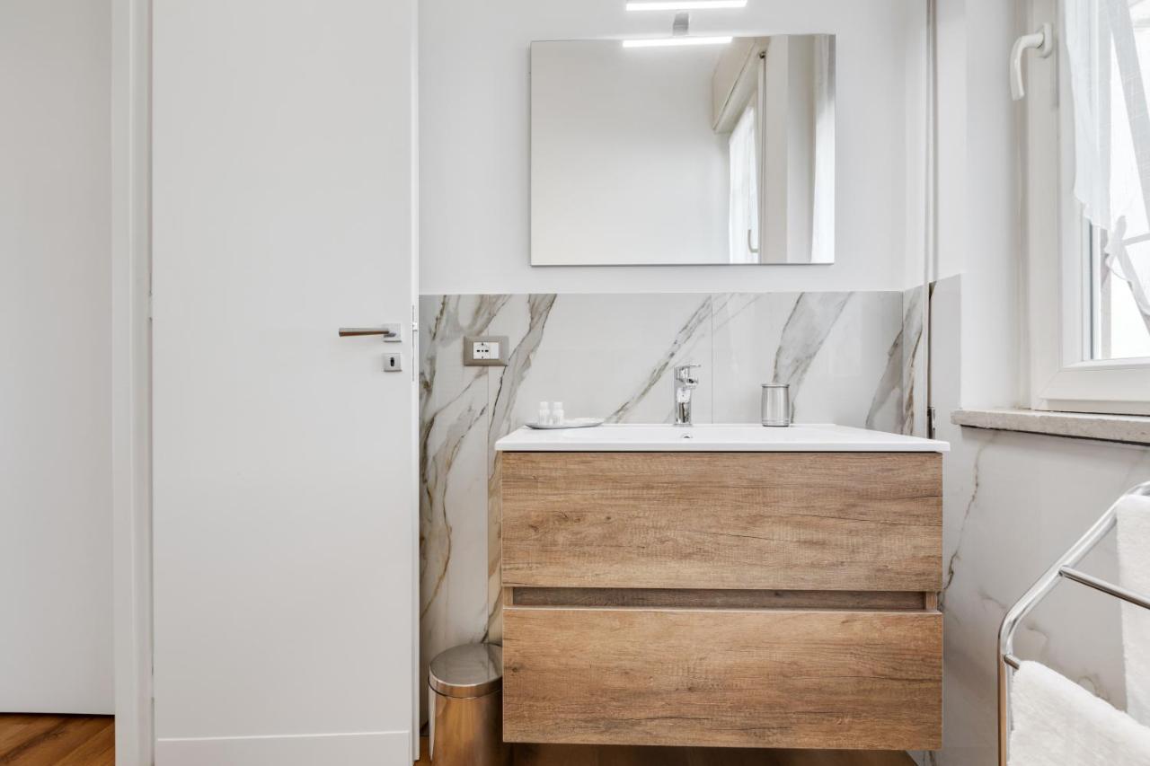 Residenza Dei Poeti - Roomy And Modern Flat Palermo Eksteriør billede